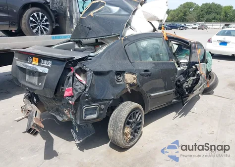 2010 Nissan Sentra 2.0S z USA, uszkodzony, nr VIN 3N1AB6AP0AL618584